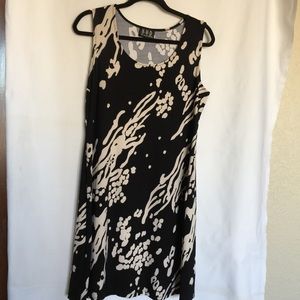 EUC Black n Cream Sleeveless A-Line Midi Dress